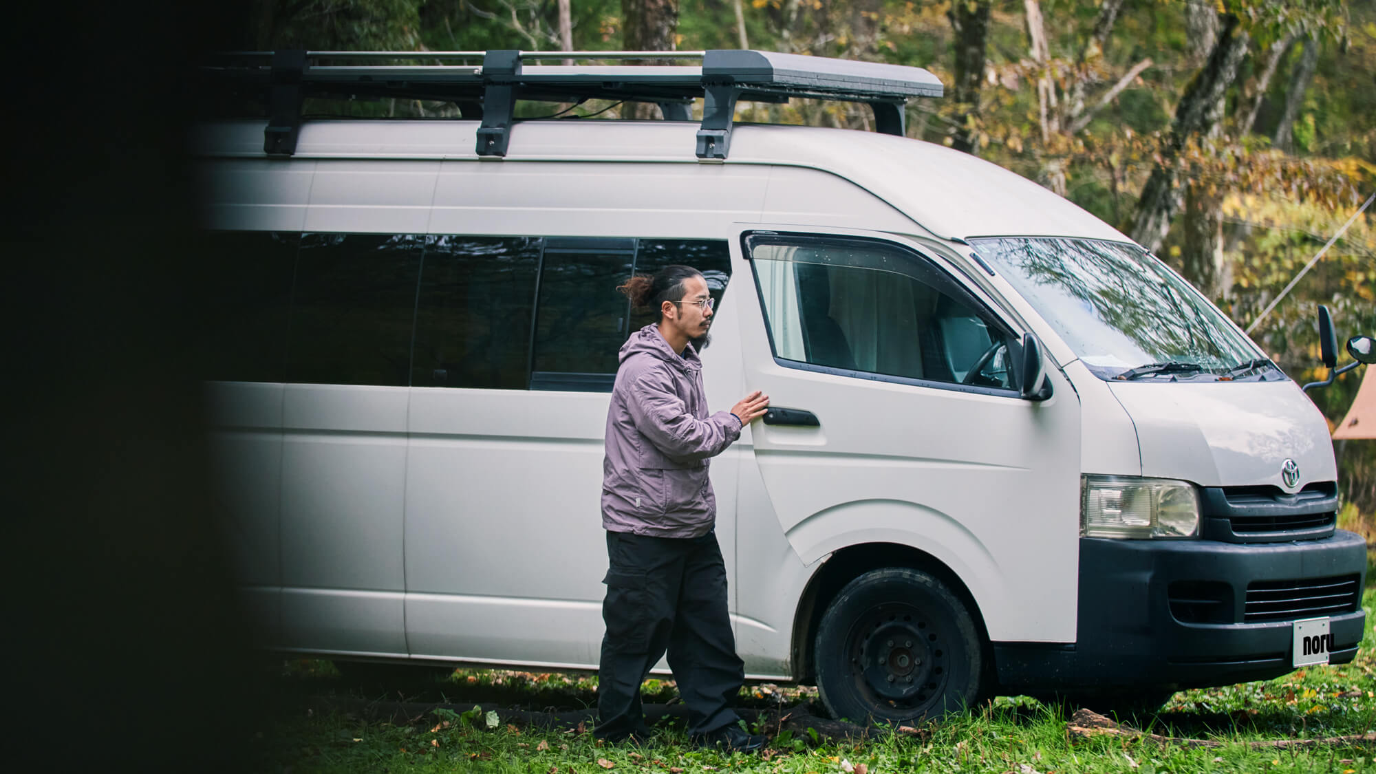 PEOPLE #223 動くオフィスであり、憩いのマイホーム。バンライフは日常を旅に変える。by 深谷顕